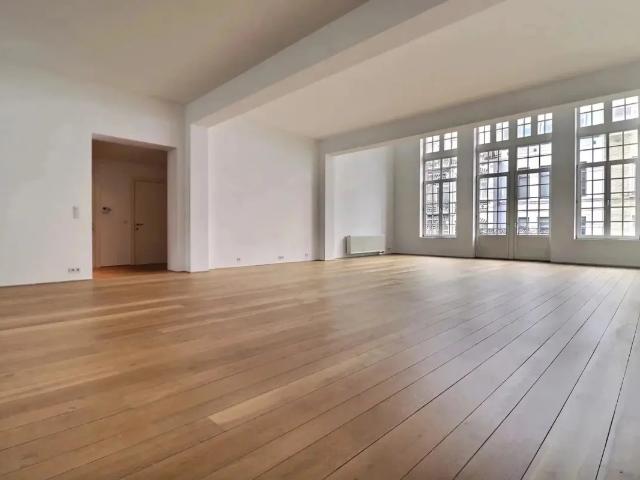Triplex à louer à Rue du Page 10 Ixelles