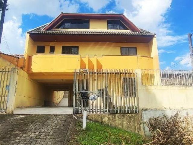 TRIPLEX A VENDA NO BAIRRO ALTO COM TERRENO MEDINDO 10X50M² E 300M² DE ÁREA CONSTRUÍDA