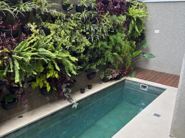 Triplex alto padrão com piscina no Guabirotuba