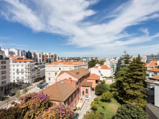 Triplex com vista junto ao El Corte Inglês