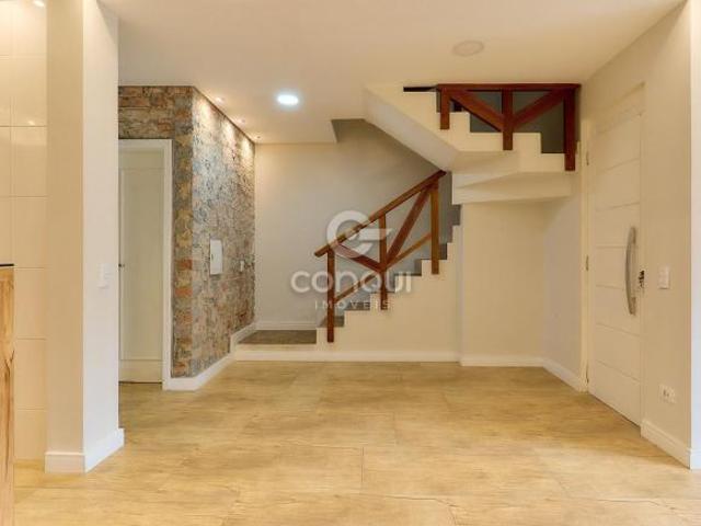 Triplex com ático e face norte Guabirotuba