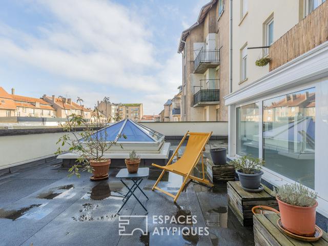 Duplex de caractère avec toit terrasse à quelques pas de la gare