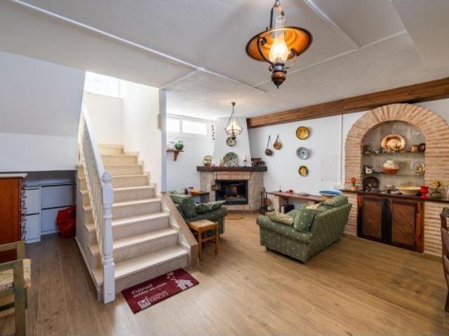 Tríplex de 224 m2 con solárium, bodega con chimenea y una terraza de ensueño bajo la buganvilla
