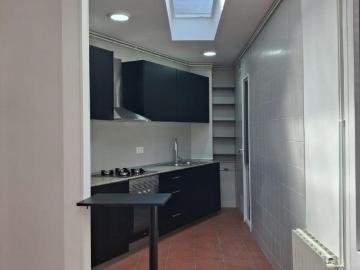 Tríplex en Alquiler en Sitges – A 5 Minutos de la Playa con Terraza Privada Triplex for Rent in Sitges – Just 5 Minutes from the Beach with Private Terrace