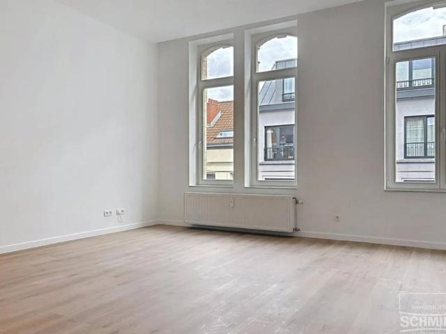 Triplex for rent, Sint Gillis