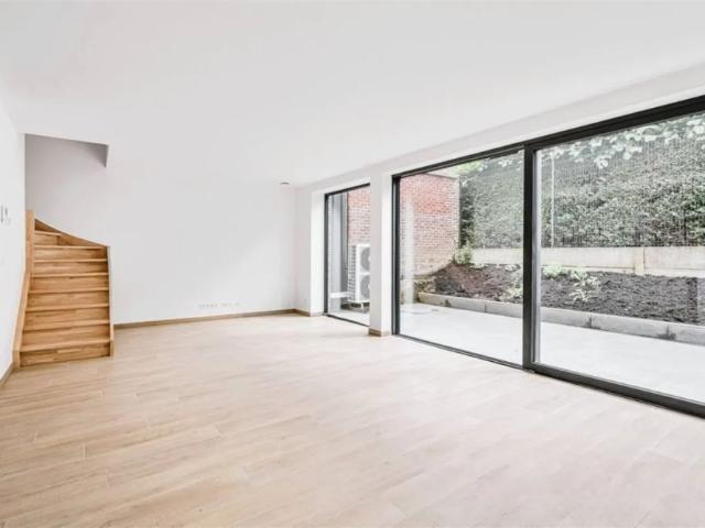 Triplex for rent, Wemmel