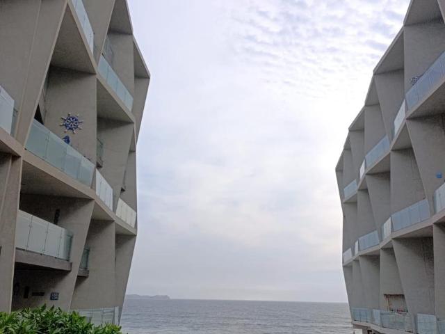 Triplex Frente al Mar en Condominio Ocean Reef – San Bartolo