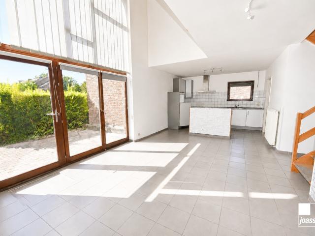 Triplex lumineux 2 chambres avec terrasse et parking