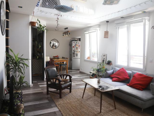 Triplex loft apartment Métro 13 Saint Denis/Porte de Paris Stade de France