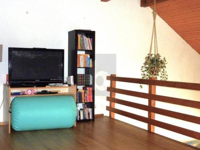 Triplex spacieux, calme, disponibilité à convenir geräumiges triplex, ruhig, verfügbarkeit nach vereinbarung