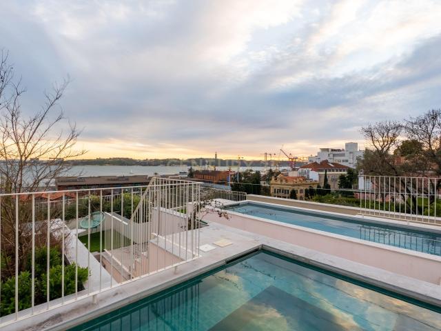 Triplex T3+1 com piscina privada e vista Tejo – Lisboa