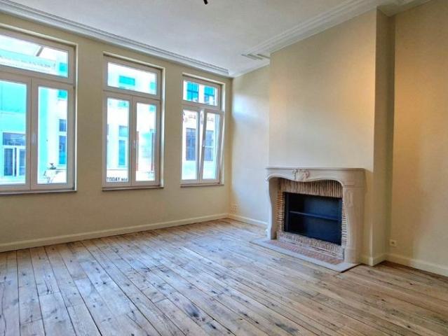 Triplex te huur in Brugge voor € 1.290 met 3 slaapkamers