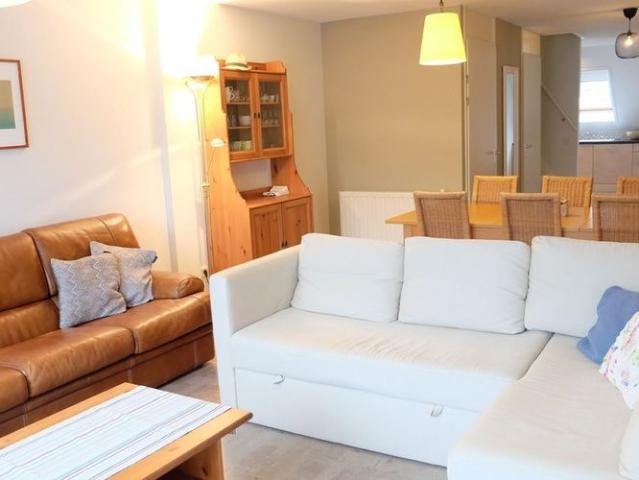 Triplex te huur in Heist aan Zee voor € 900 met 3 slaapkamers
