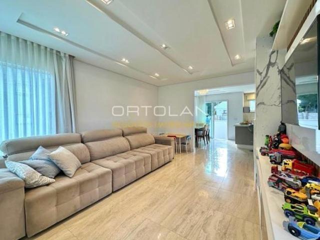 Triplex 198,86m² 04 Dormitórios Afonso Pena São José dos Pinhais