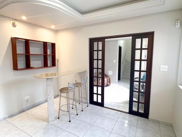Triplex 301m² – suíte master com hidro e sauna + amplo quintal no Boqueirão