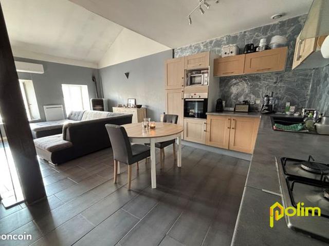 Triplex 4 pièces 74 m²