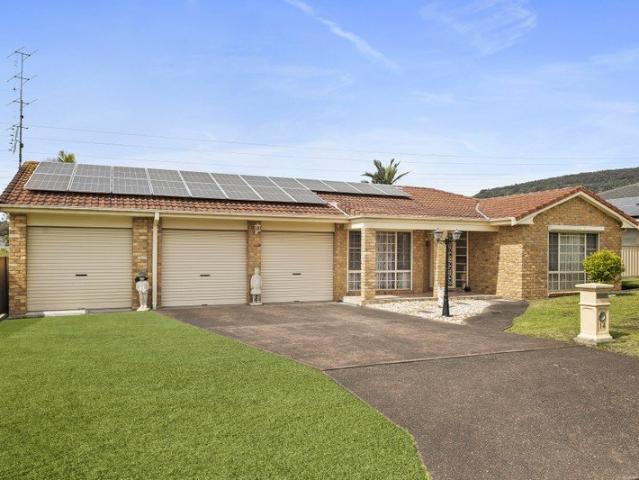 Triple Garage and Adjoining Reserve