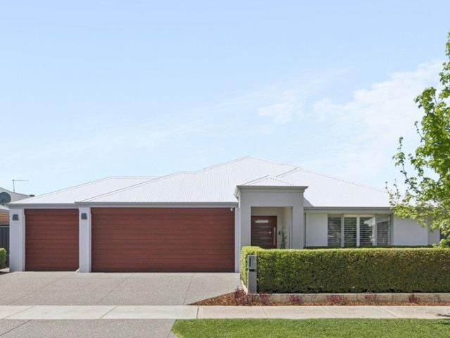 Triple Garage, Classy 4x2, Study and Space for the Whole Family