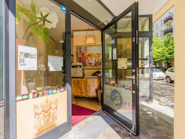 Triple Room in Berlin, Berlin Amsterdam Apartments for Rent
