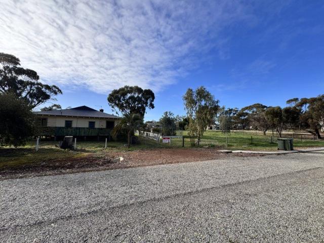 Triple Title Opportunity in the Heart of Bolgart Endless Potential Awaits!