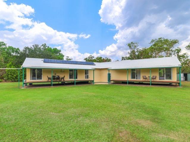 Triple Treat Redgum Retreat