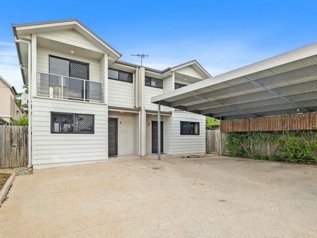TOWNHOUSE DUPLEX + QUEENSLANDER. 3 PROPERTIES ON 1 TITLE. OFFERS OVER $1,395,000.00