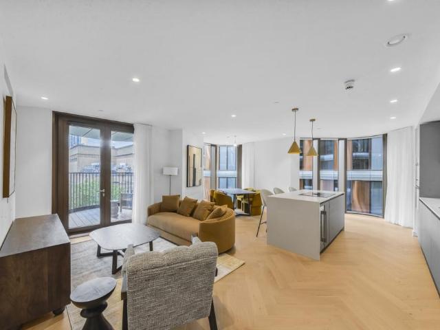 Triptych Bankside, London, SE1 2 bed apartment to rent £5,250 pcm £1,212 pw
