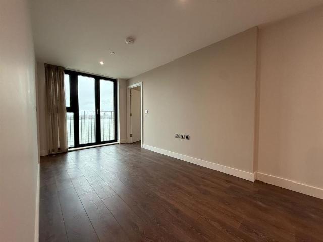 Triskelion Way, Liverpool L3, 2 bed flat to rent, £1,200 pcm | PrimeLocation