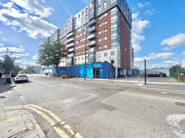 Trs Apartments, The Green, Southall UB2, 2 bed flat to rent, £1,800 pcm | PrimeLocation