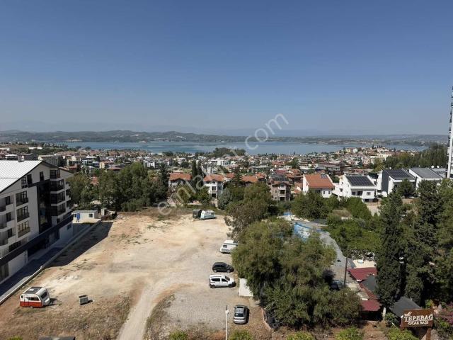 Trt Kavşağında Göl Manzaralı 3+1 Kombılı Kiralık Daire