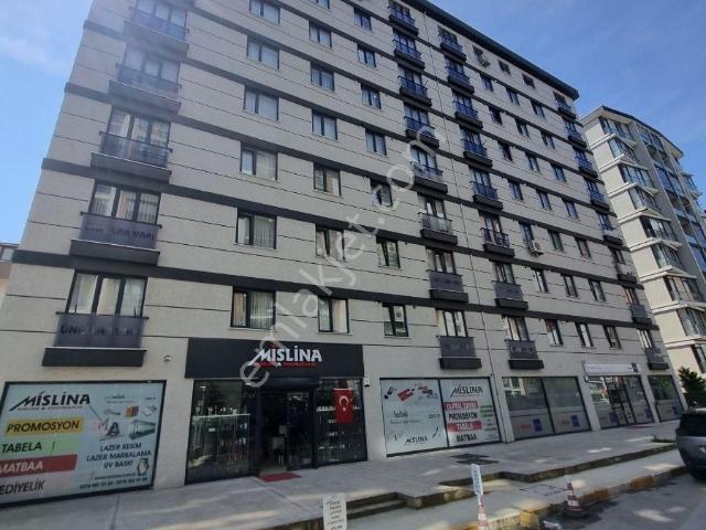 Truva Gayrimenkul Den Kurtköy Merkezde 2+1 İskanlı Arakat