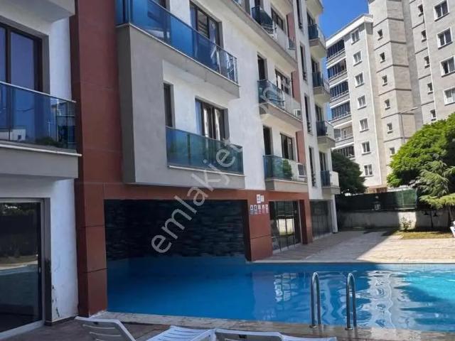Truva /onur Gündüzcü'den Havuzlu Sitede Kiralık 1+1 Eşyalı