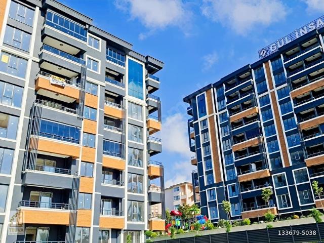 TRUVA ONUR GÜNDÜZCÜ'DEN HAVUZLU SİTEDE KİRALIK 2+1 DAİRE