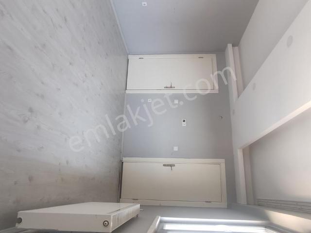 Truva/nazım Demirci'den Atakent'te Kiralık Eşyasız 3+1 Daire