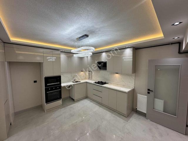 Truvadan Geniş Metrajlı Full Yapılı Prestijli Lüks Daire !