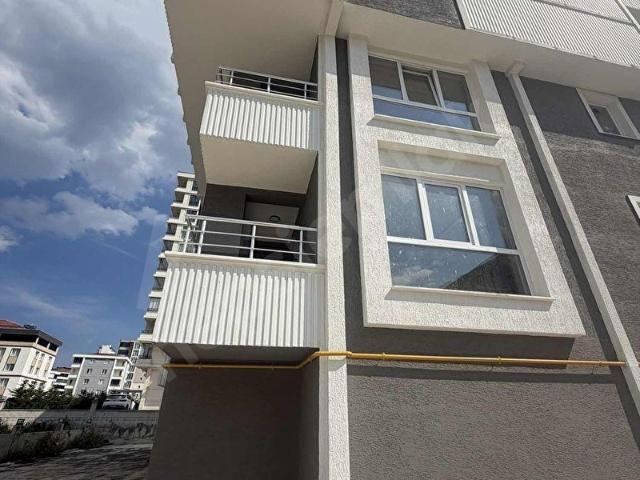 TRUVAUĞUR GÖK,SALON MUTFAK AYRI ARAKAT 2+1 DAİRE