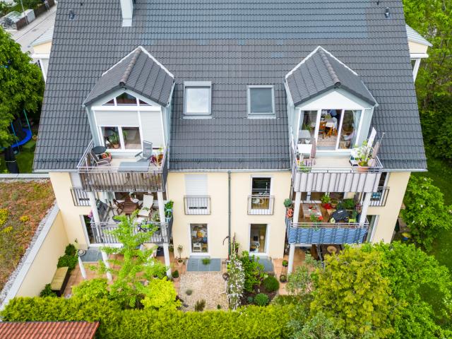 Trudering BJ 2007 Helle 3 Zimmer Maisonettewohnung im Erdgeschoss mit traumhaftem Garten und Hobbyraum im UG