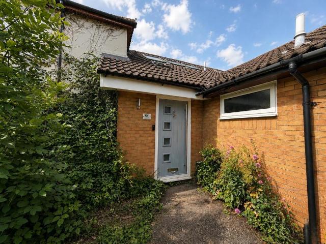 Trueman Place, Milton Keynes, MK6 4 bed bungalow to rent £1,695 pcm £391 pw