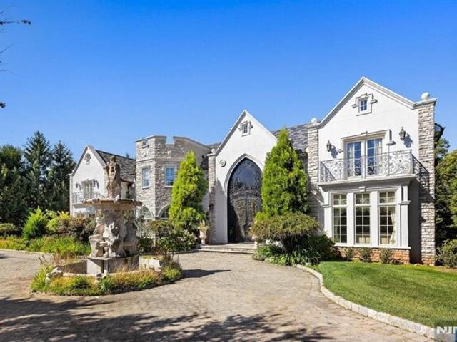 Truman Dr, Cresskill, Home For Sale