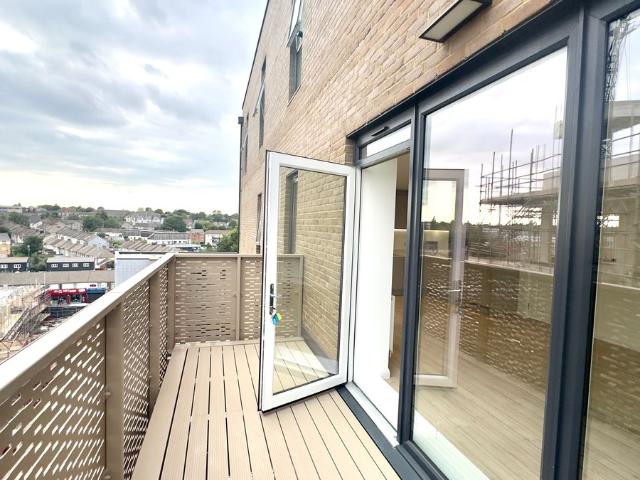 Truman Way, Dartford DA1, 2 bed flat to rent, £2,000 pcm | PrimeLocation