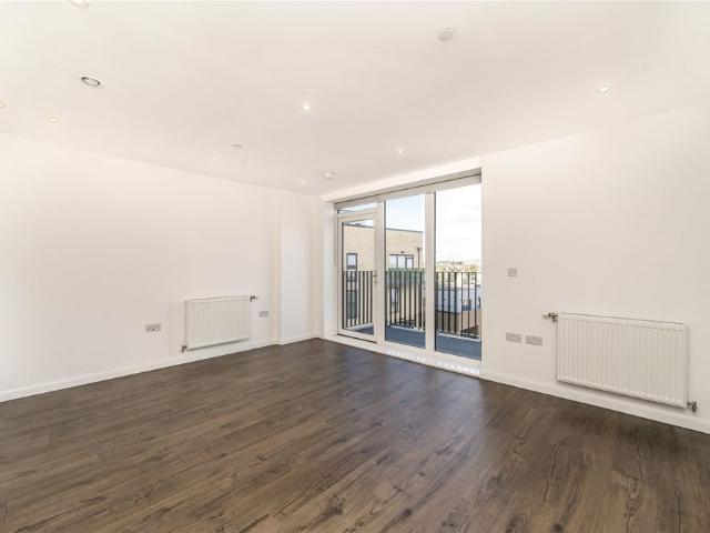 Truman Way, Dartford, Kent, DA1 1EP