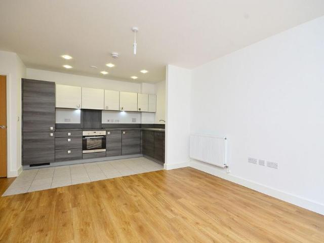 Truman Walk, Bow, London, E3 2 bed flat to rent £3,250 pcm £750 pw