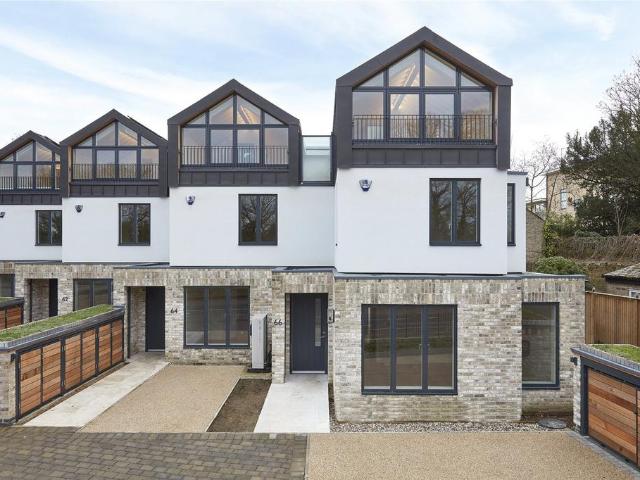 Trumpington Road, Cambridge. 4 bed terraced house to rent £4,300 pcm £992 pw
