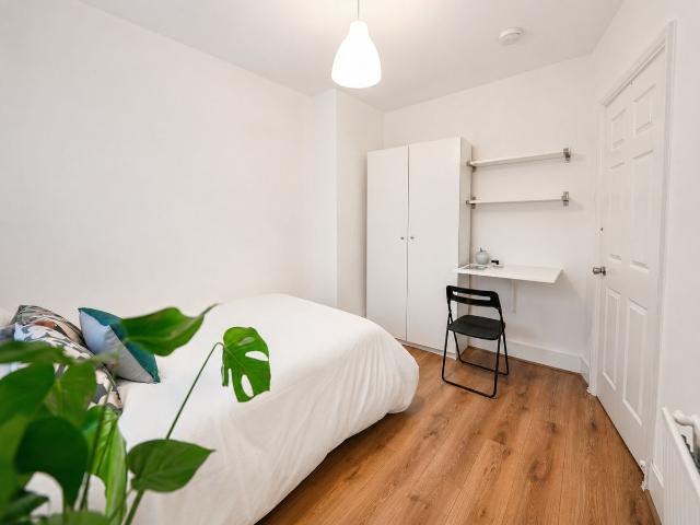 Trundleys Road, Surrey Quays SE8, 5 bed shared accommodation to rent, £955 pcm | PrimeLocation