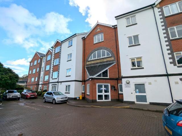 Truro 1 bed ground floor flat to rent £640 pcm £148 pw