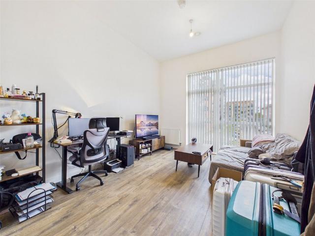Truscon House, 14 Carnation Gardens, Hayes, UB3