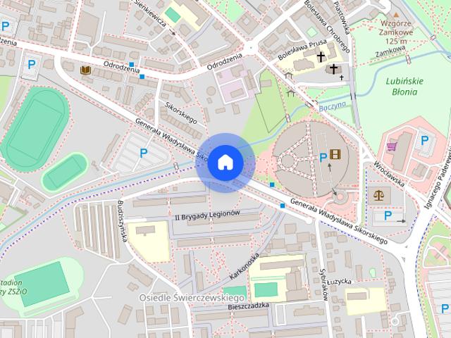Trzypoziomowe z tarasem i garaże