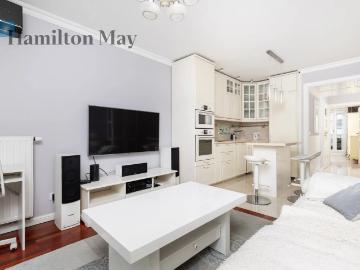 Trzypokojowy apartament z tarasem w centrum Hamilton May