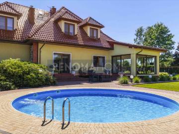 Nowoczesny dom 397 m² z basenem i smart home