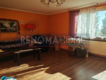 Duży dom 250 m2 z 6 sypialniami i garażem w Trzebnicach
